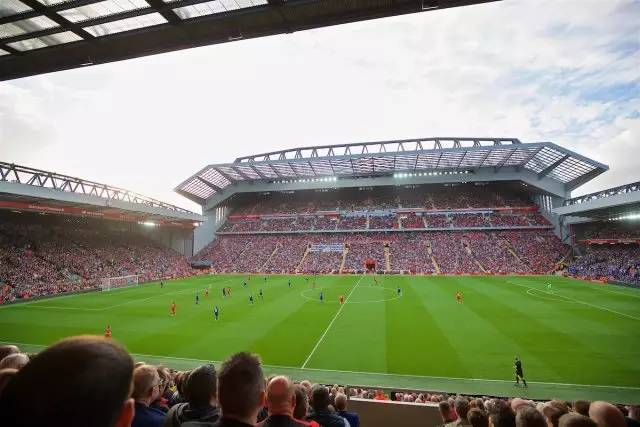 足球女超联赛：辽宁沈北禾丰胜武汉车谷江大